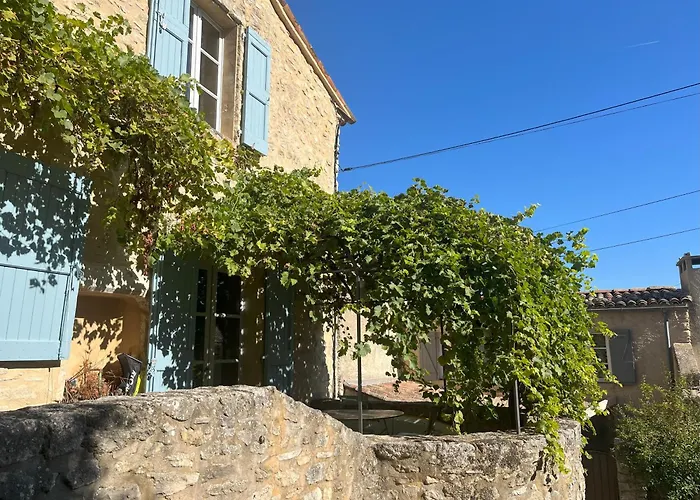 Beautiful House With Swimming Pool In The Historic Center Forcalquier
